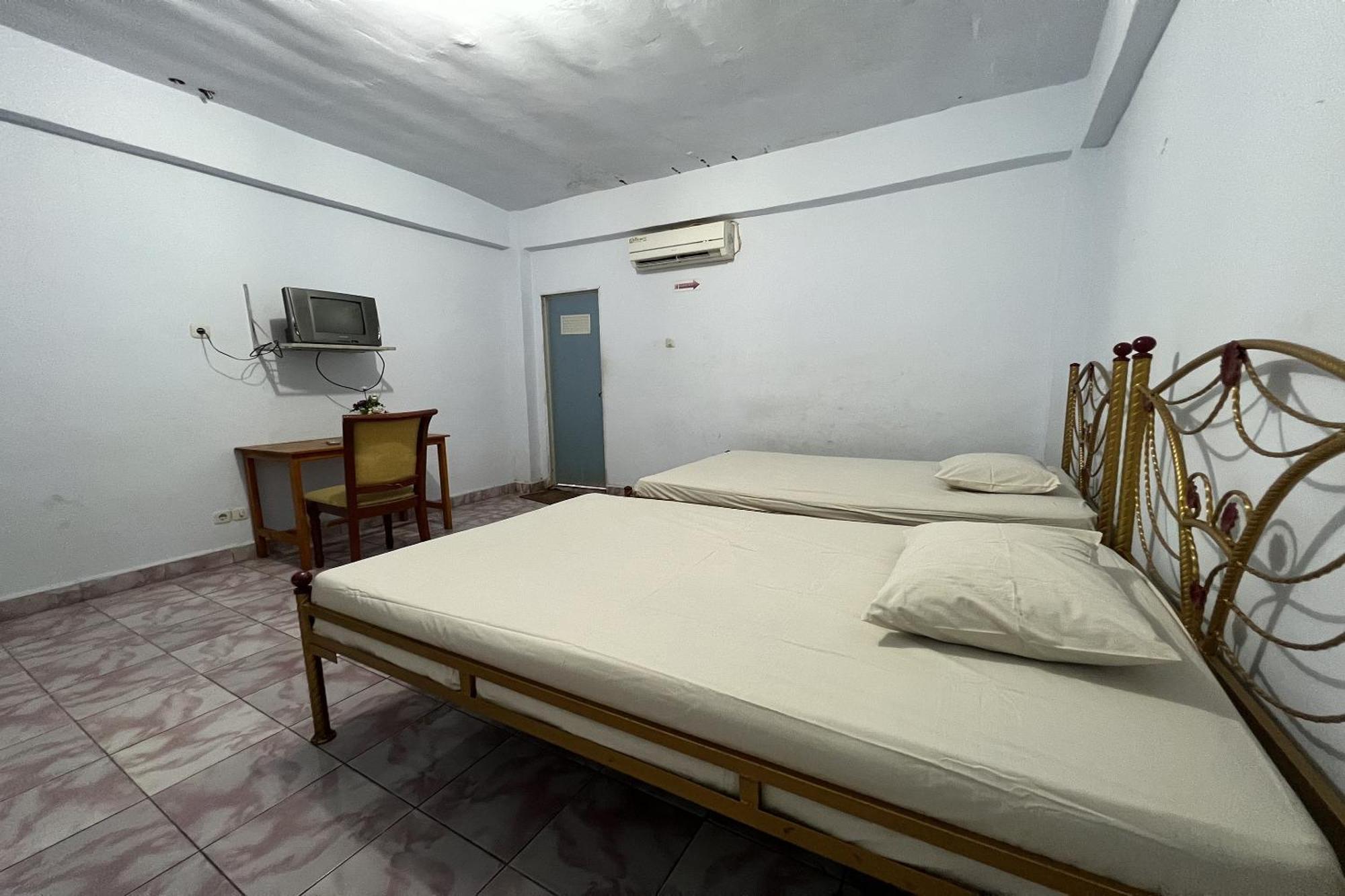 Oyo 91757 Surya Hotelneartaman Anggrek Pkk Watansoppeng Lalabata Exterior foto